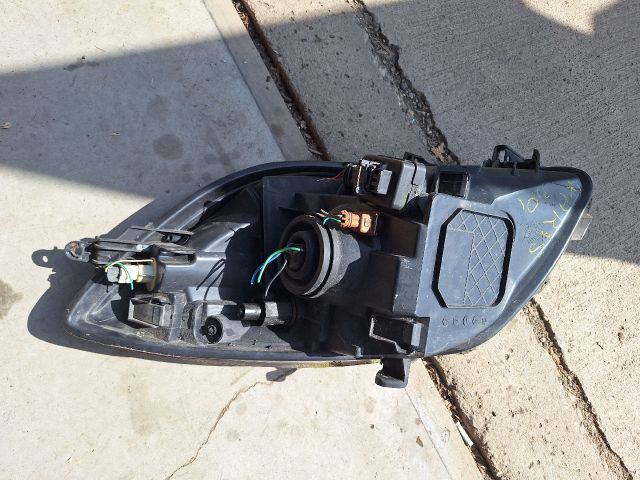 bontott TOYOTA YARIS Bal Fényszóró