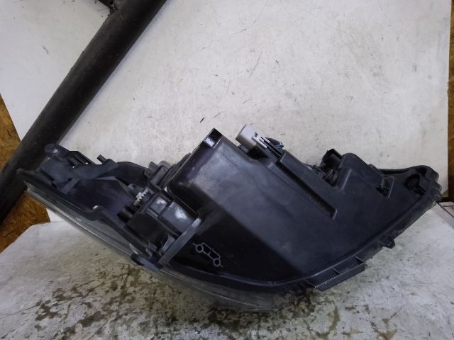 bontott TOYOTA YARIS Bal Fényszóró