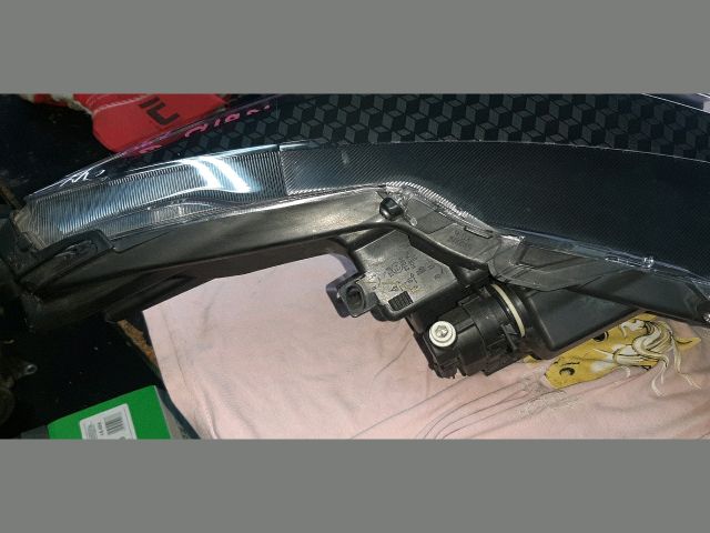 bontott TOYOTA YARIS Bal Fényszóró