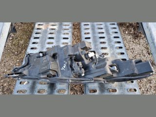 bontott TOYOTA YARIS Bal Fényszóró