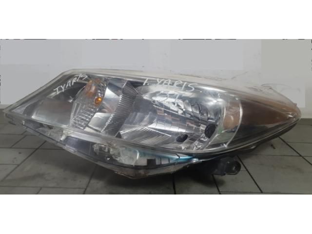 bontott TOYOTA YARIS Bal Fényszóró