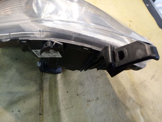 bontott TOYOTA YARIS Bal Fényszóró