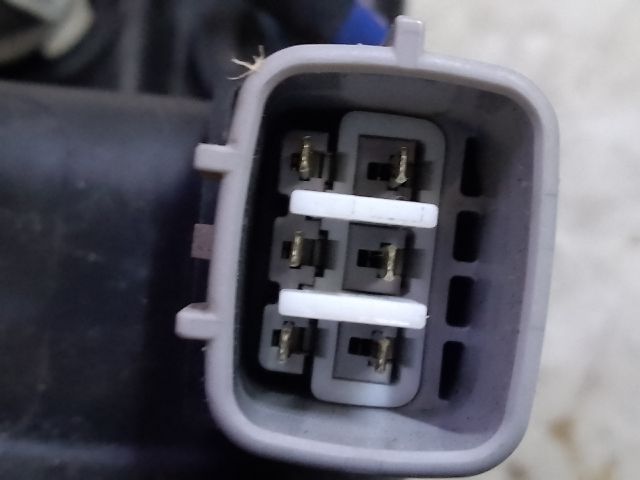 bontott TOYOTA YARIS Bal Fényszóró