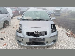 bontott TOYOTA YARIS Bal Fényszóró