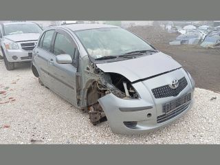 bontott TOYOTA YARIS Bal Fényszóró