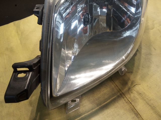 bontott TOYOTA YARIS Bal Fényszóró