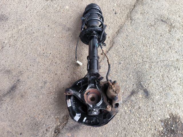 bontott TOYOTA YARIS Bal Gólyaláb Csonkállvánnyal