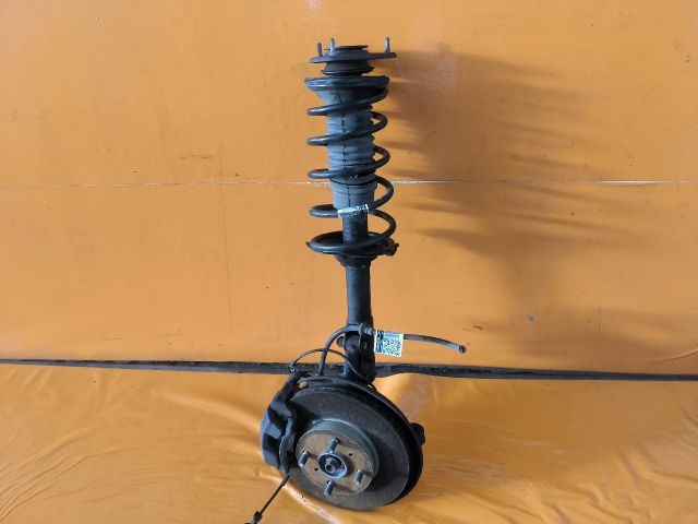 bontott TOYOTA YARIS Bal Gólyaláb Csonkállvánnyal