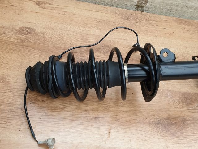 bontott TOYOTA YARIS Bal Gólyaláb Csonkállvánnyal