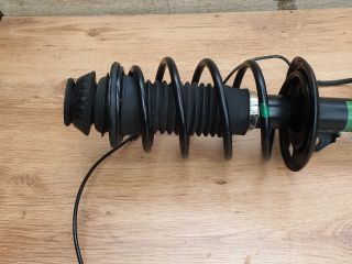 bontott TOYOTA YARIS Bal Gólyaláb Csonkállvánnyal