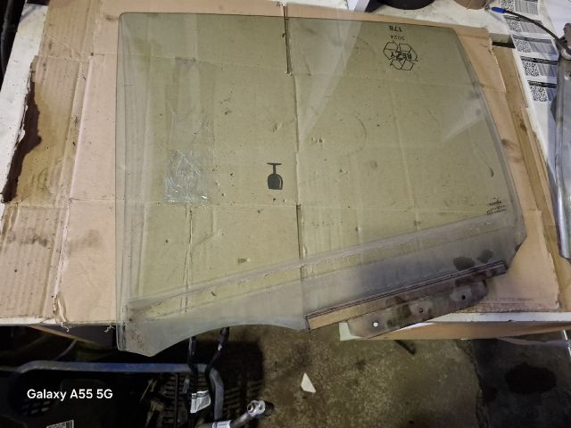 bontott TOYOTA YARIS Bal hátsó Ablak