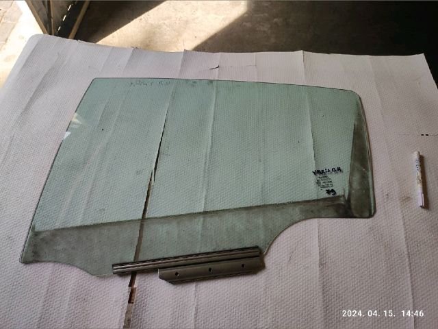 bontott TOYOTA YARIS Bal hátsó Ablak