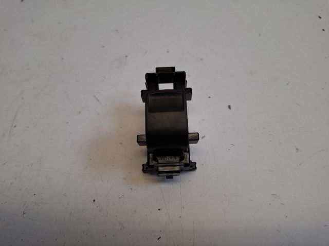bontott TOYOTA YARIS Bal hátsó Ablakemelő Kapcsoló