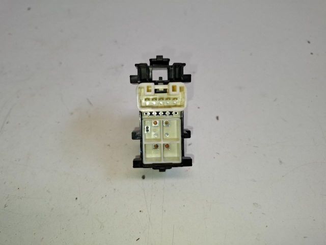 bontott TOYOTA YARIS Bal hátsó Ablakemelő Kapcsoló