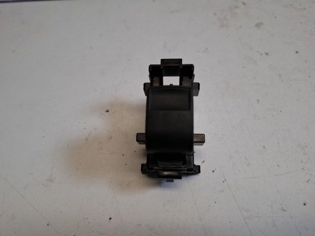 bontott TOYOTA YARIS Bal hátsó Ablakemelő Kapcsoló