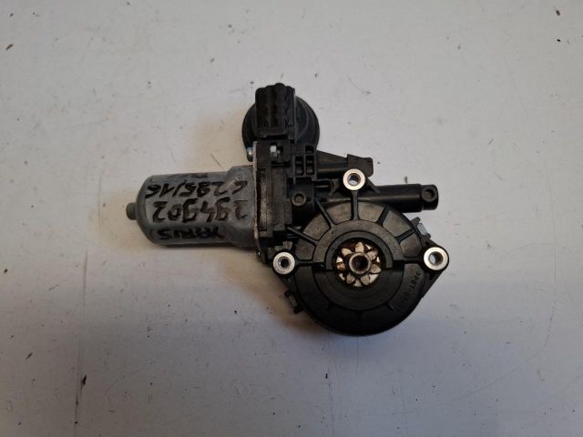 bontott TOYOTA YARIS Bal hátsó Ablakemelő Motor