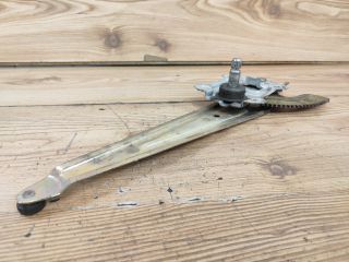 bontott TOYOTA YARIS Bal hátsó Ablakemelő Szerkezet (Mechanikus)