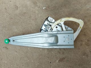 bontott TOYOTA YARIS Bal hátsó Ablakemelő Szerkezet (Mechanikus)