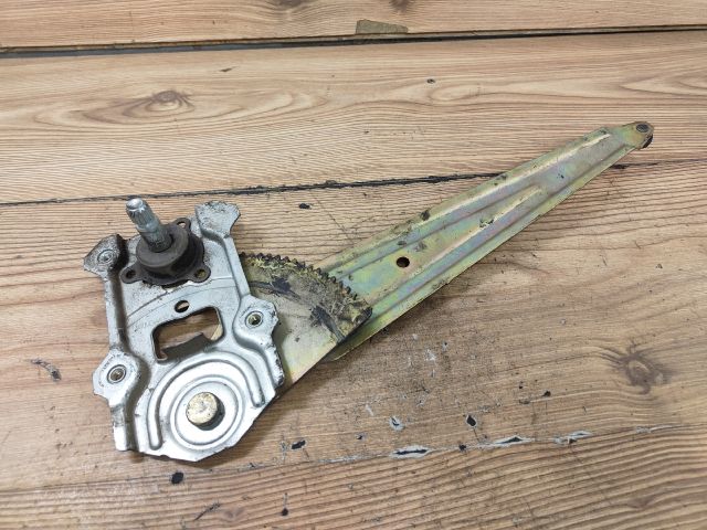 bontott TOYOTA YARIS Bal hátsó Ablakemelő Szerkezet (Mechanikus)