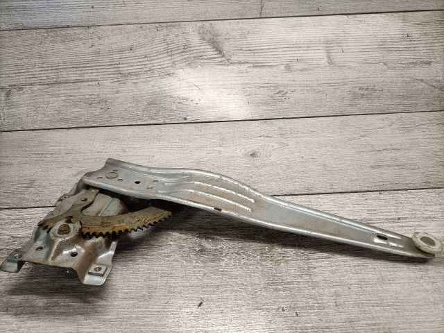 bontott TOYOTA YARIS Bal hátsó Ablakemelő Szerkezet (Mechanikus)