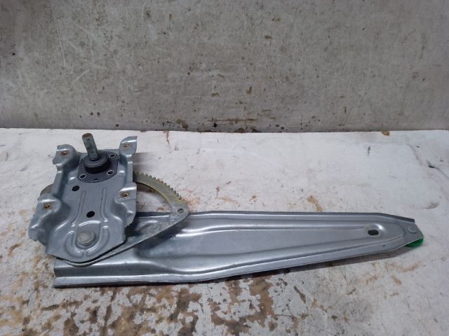 bontott TOYOTA YARIS Bal hátsó Ablakemelő Szerkezet (Mechanikus)