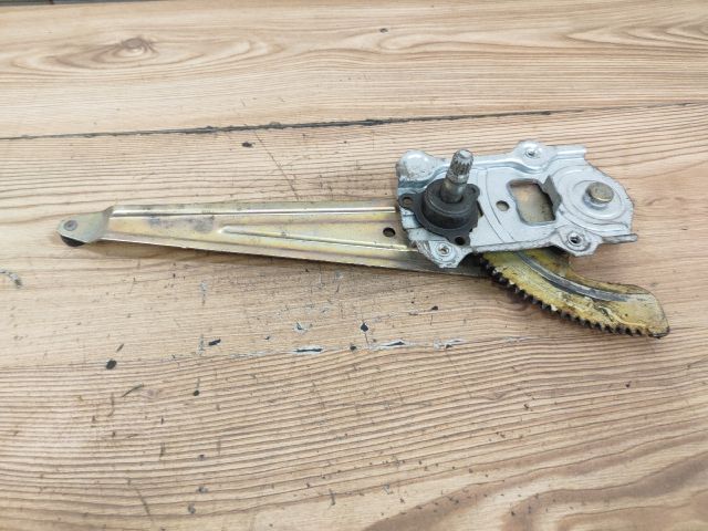 bontott TOYOTA YARIS Bal hátsó Ablakemelő Szerkezet (Mechanikus)