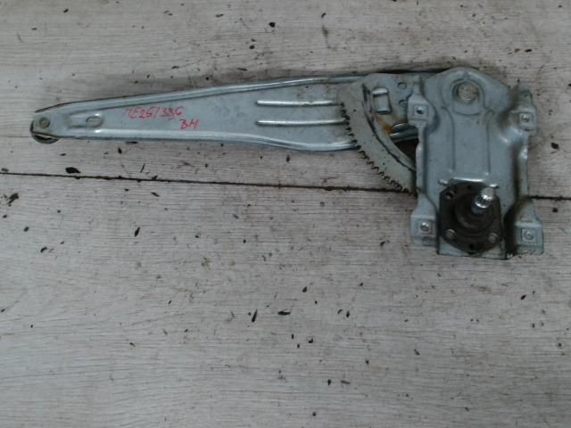 bontott TOYOTA YARIS Bal hátsó Ablakemelő Szerkezet (Mechanikus)