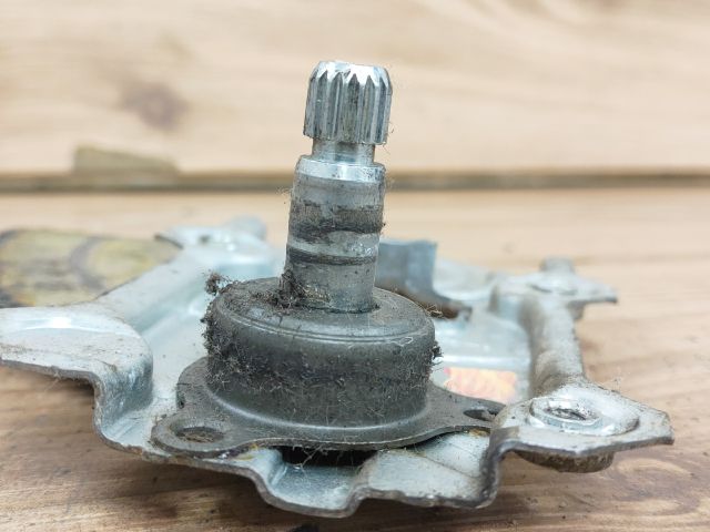 bontott TOYOTA YARIS Bal hátsó Ablakemelő Szerkezet (Mechanikus)