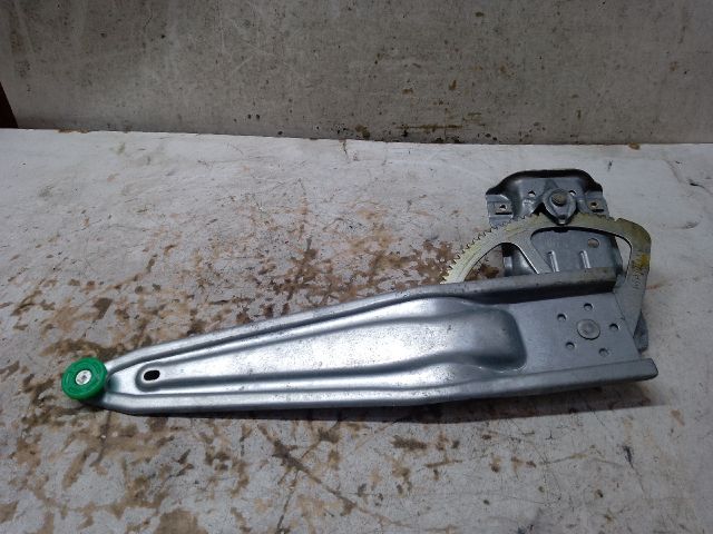 bontott TOYOTA YARIS Bal hátsó Ablakemelő Szerkezet (Mechanikus)