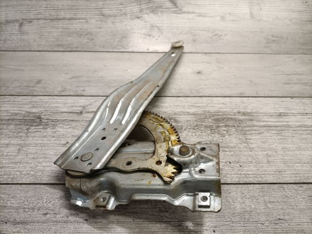 bontott TOYOTA YARIS Bal hátsó Ablakemelő Szerkezet (Mechanikus)