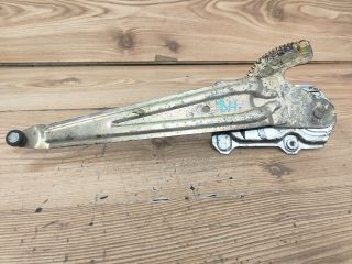 bontott TOYOTA YARIS Bal hátsó Ablakemelő Szerkezet (Mechanikus)