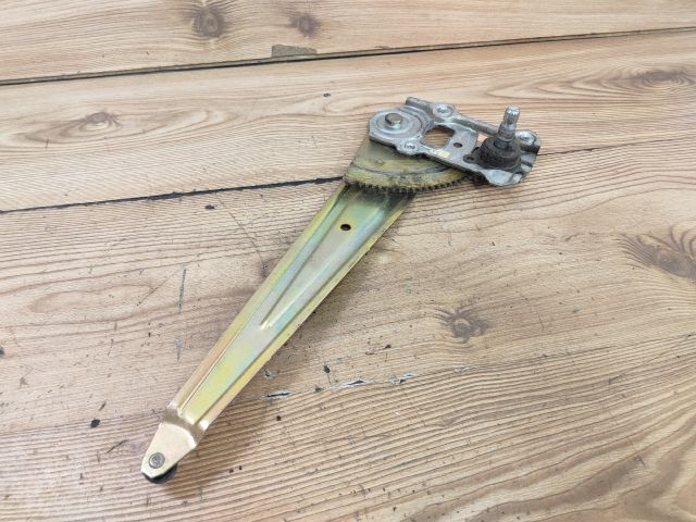 bontott TOYOTA YARIS Bal hátsó Ablakemelő Szerkezet (Mechanikus)