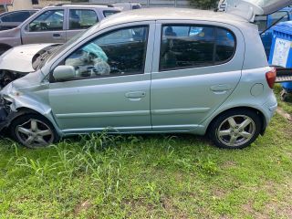 bontott TOYOTA YARIS Bal hátsó Ajtó Kapcsoló