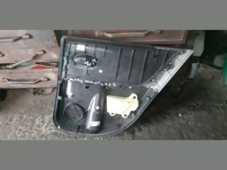 bontott TOYOTA YARIS Bal hátsó Ajtó Kárpit