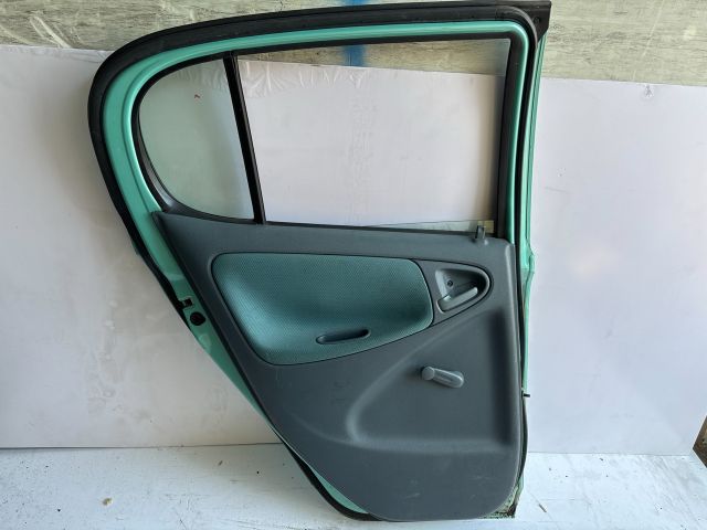 bontott TOYOTA YARIS Bal hátsó Ajtó (Részeivel)