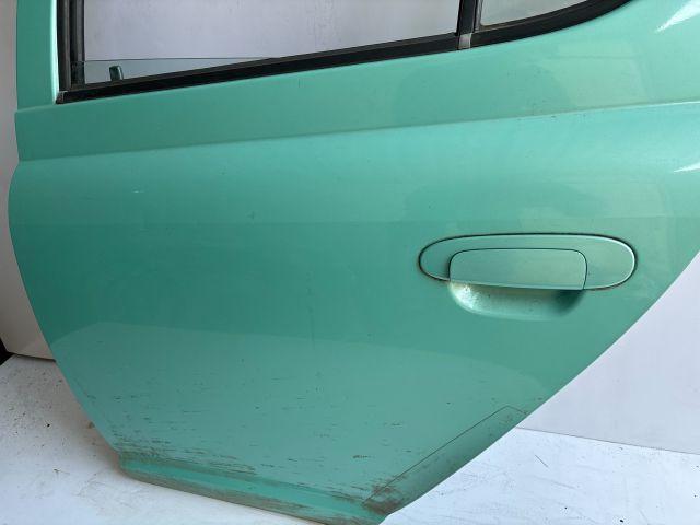 bontott TOYOTA YARIS Bal hátsó Ajtó (Részeivel)