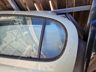 bontott TOYOTA YARIS Bal hátsó Ajtó (Részeivel)