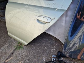 bontott TOYOTA YARIS Bal hátsó Ajtó (Részeivel)