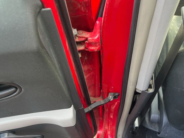 bontott TOYOTA YARIS Bal hátsó Ajtó (Üres lemez)