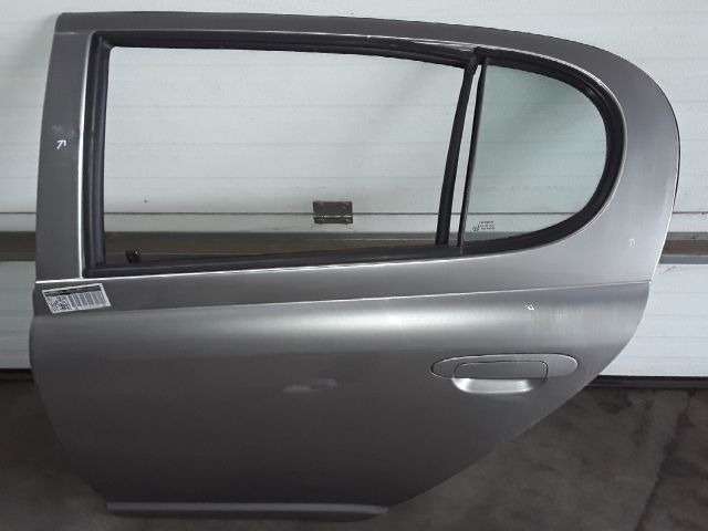 bontott TOYOTA YARIS Bal hátsó Ajtó (Üres lemez)