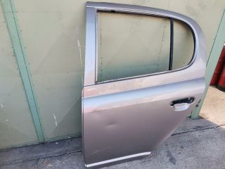 bontott TOYOTA YARIS Bal hátsó Ajtó (Üres lemez)