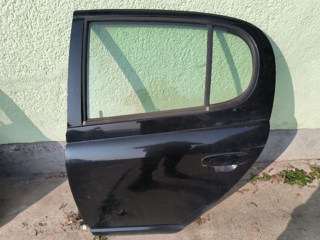 bontott TOYOTA YARIS Bal hátsó Ajtó (Üres lemez)