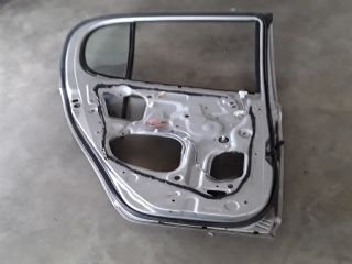 bontott TOYOTA YARIS Bal hátsó Ajtó (Üres lemez)