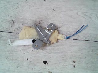 bontott TOYOTA YARIS Bal hátsó Ajtózár