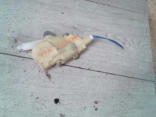 bontott TOYOTA YARIS Bal hátsó Ajtózár