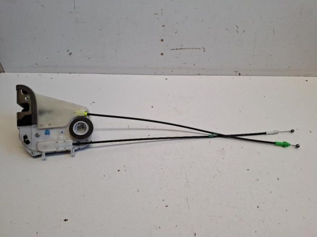 bontott TOYOTA YARIS Bal hátsó Ajtózár