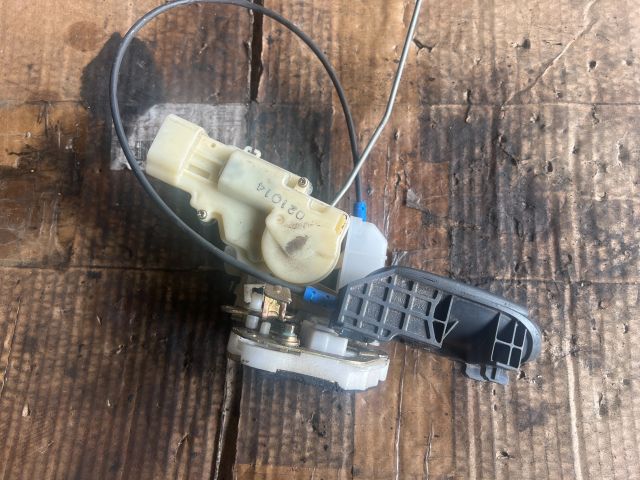 bontott TOYOTA YARIS Bal hátsó Ajtózár