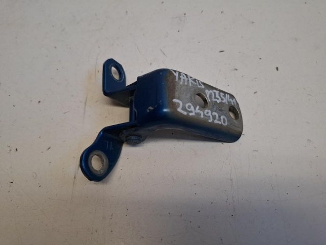 bontott TOYOTA YARIS Bal hátsó Alsó Zsanér