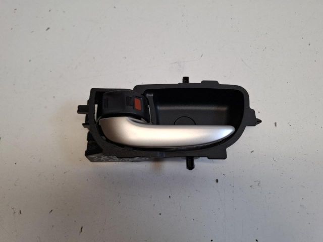 bontott TOYOTA YARIS Bal hátsó Belső Kilincs