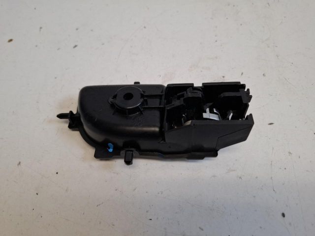 bontott TOYOTA YARIS Bal hátsó Belső Kilincs